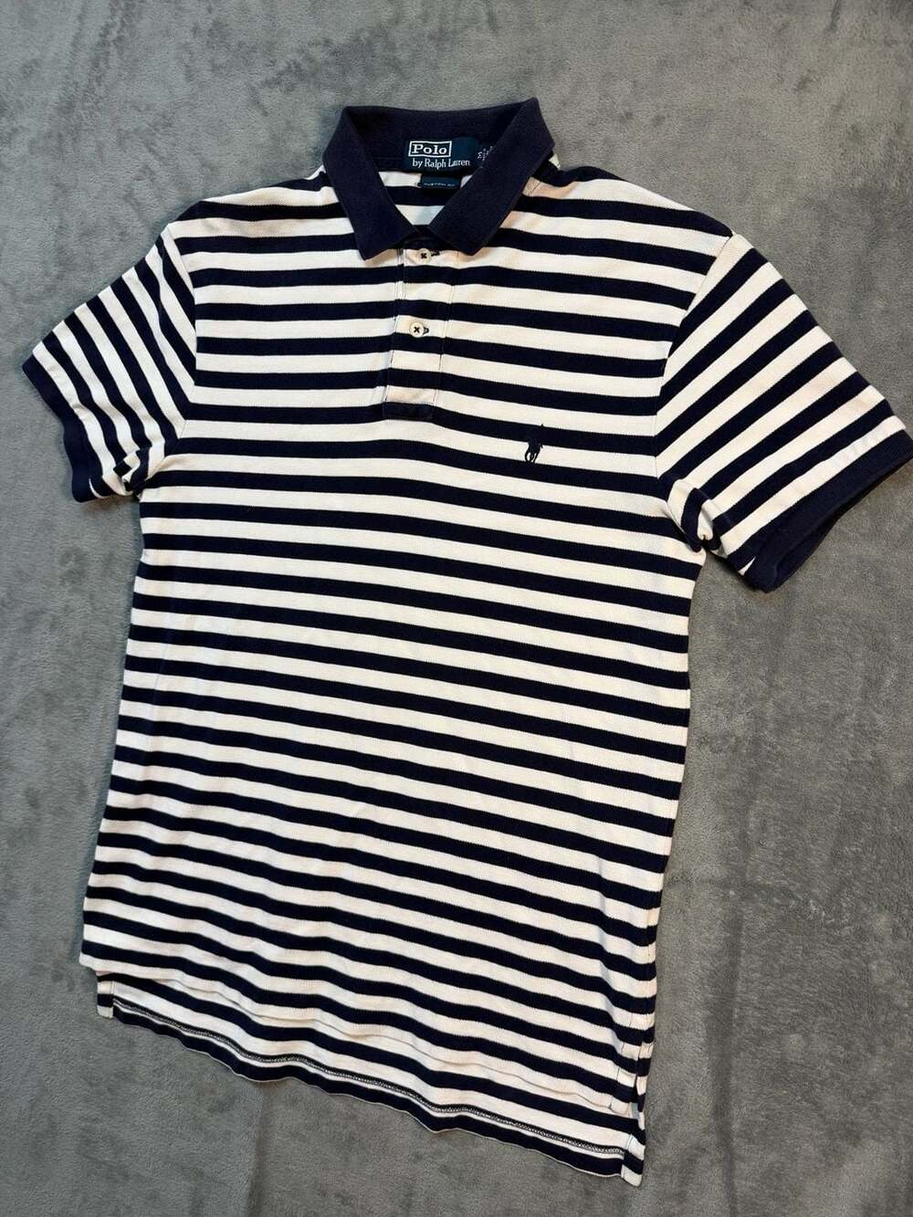 perf cond. Polo Ralph Lauren Men's Navy and White Striped Custom Fit Polo Medium